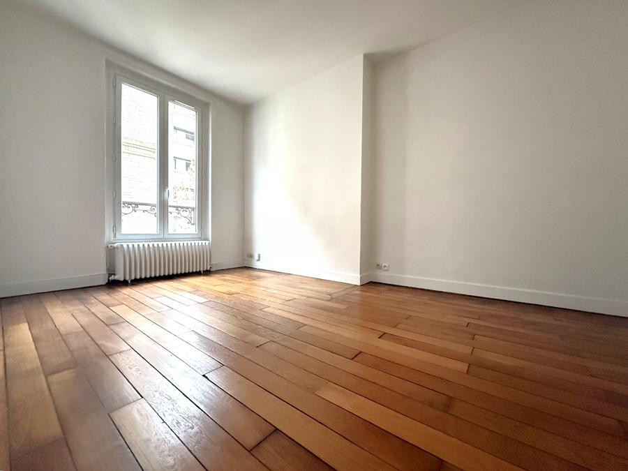 
                                                Location
                                                 Joli T2