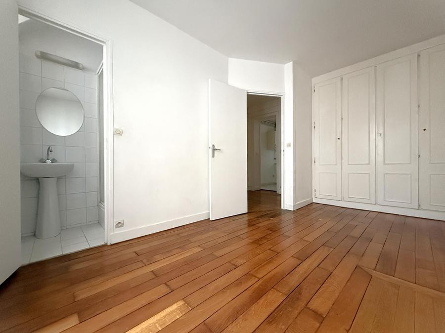 
                                                Location
                                                 Joli T2