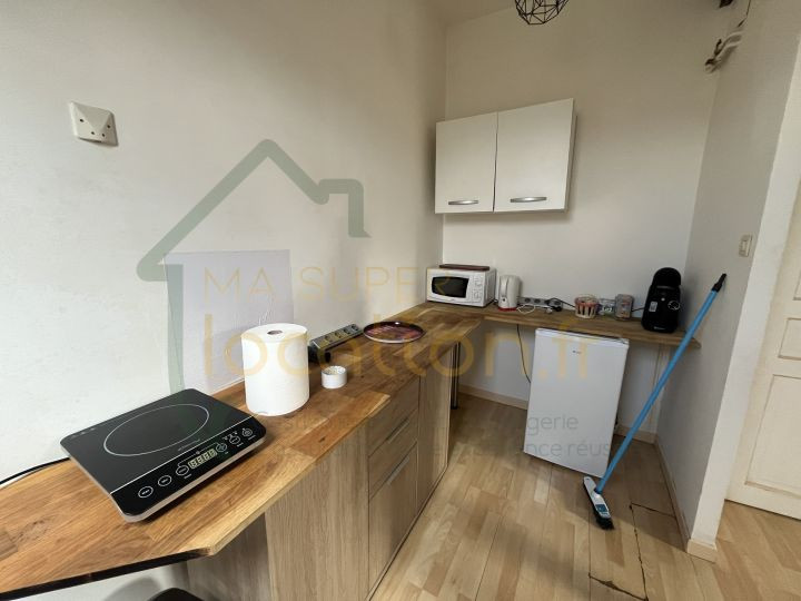 
                                                Location
                                                 Joli T2 à deux pas d'ELISA et d'Henri Martin meublé de 35m2