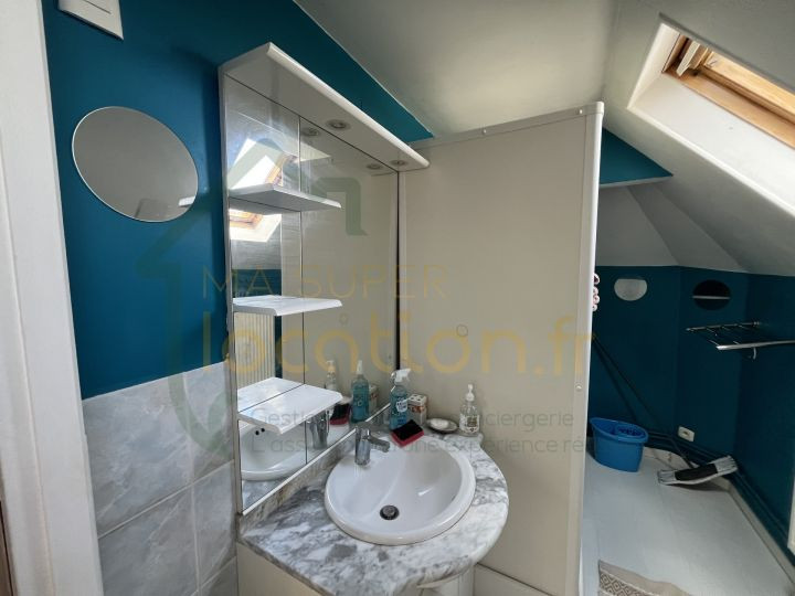 
                                                Location
                                                 Joli T2 à deux pas d'ELISA et d'Henri Martin meublé de 35m2