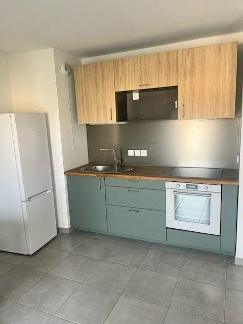 
                                                Location
                                                 Joli T2 bien équipé dans immeuble 2023