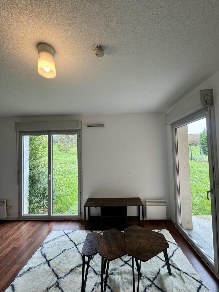 
                                                Location
                                                 Joli T2 meublé