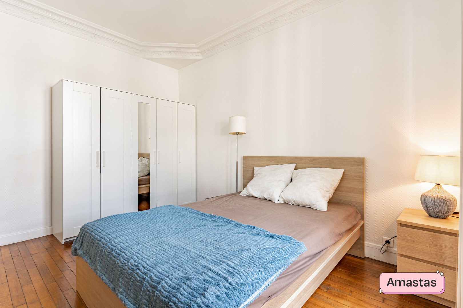 
                                                Location
                                                 Joli T2 Meublé à Puteaux