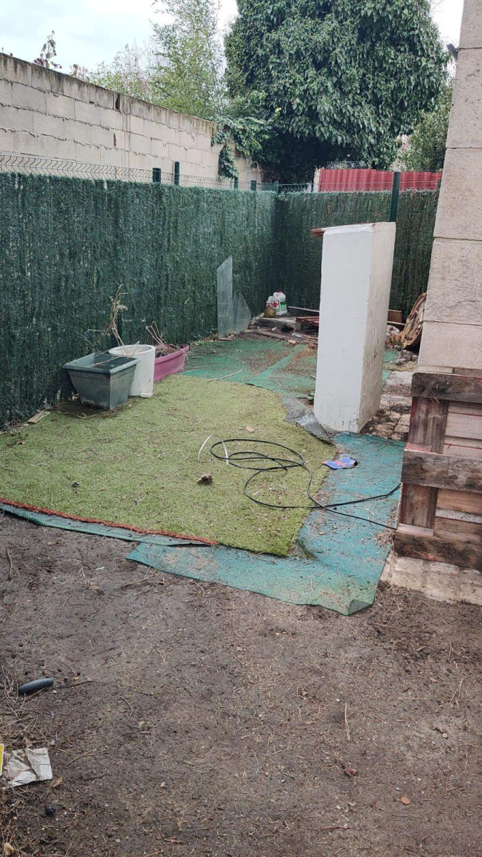 
                                                Location
                                                 Joli T3 avec jardin à usage professionnel