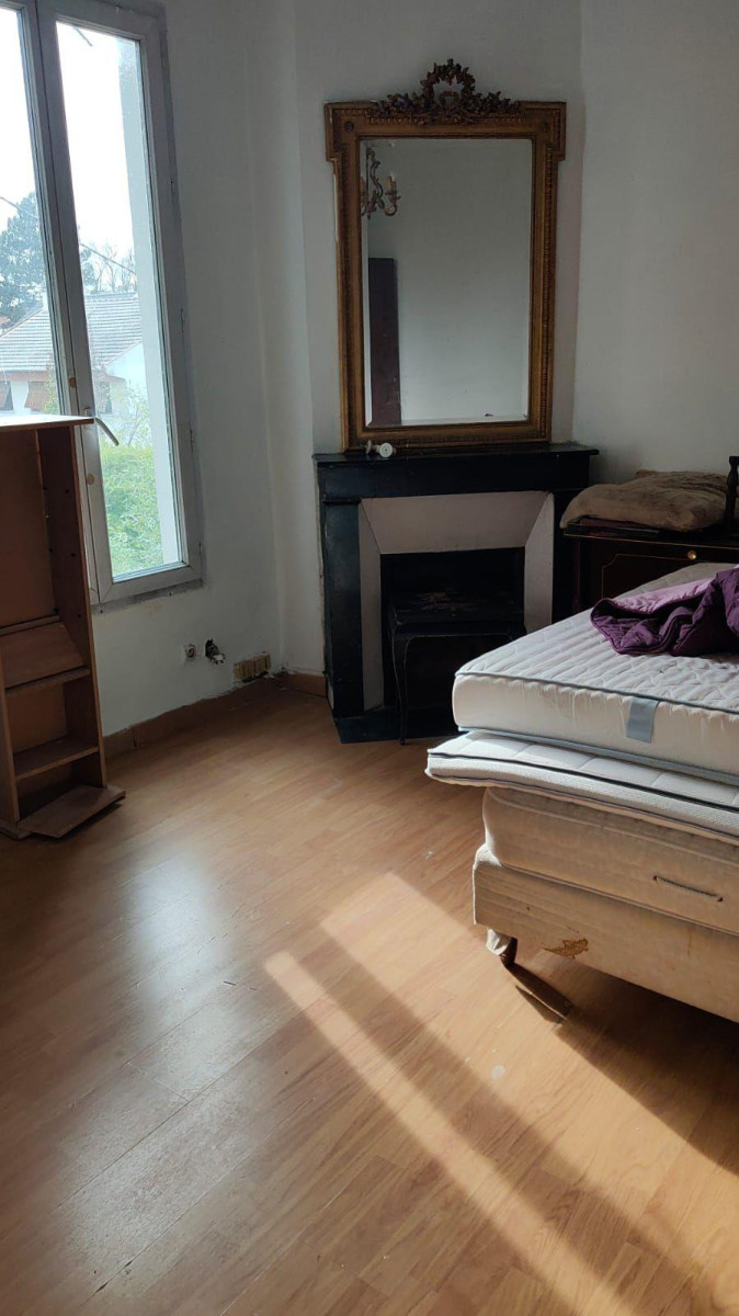 
                                                Location
                                                 Joli T3 avec jardin à usage professionnel