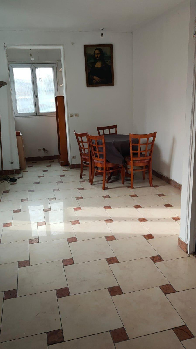 
                                                Location
                                                 Joli T3 avec jardin à usage professionnel