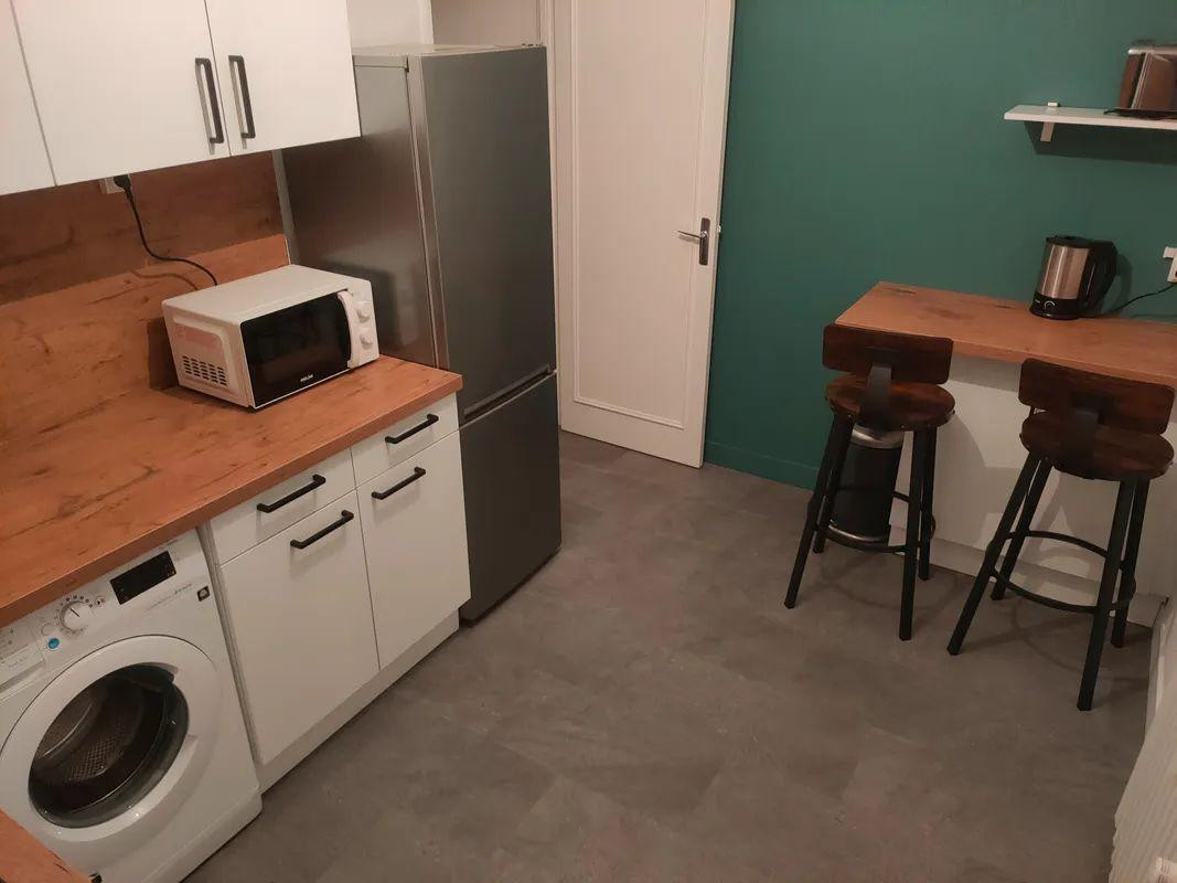 
                                                Location
                                                 Joli T3 meublé 64m² Tardy/ Collin des Pères