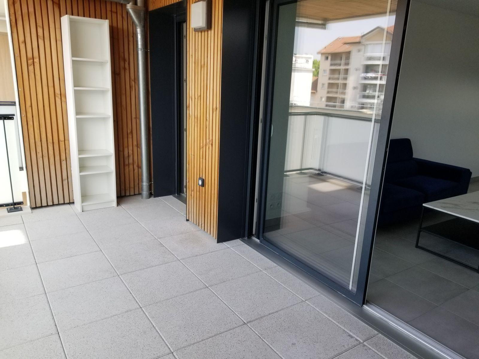 
                                                Location
                                                 Joli T3 meublé à louer à Annemasse.