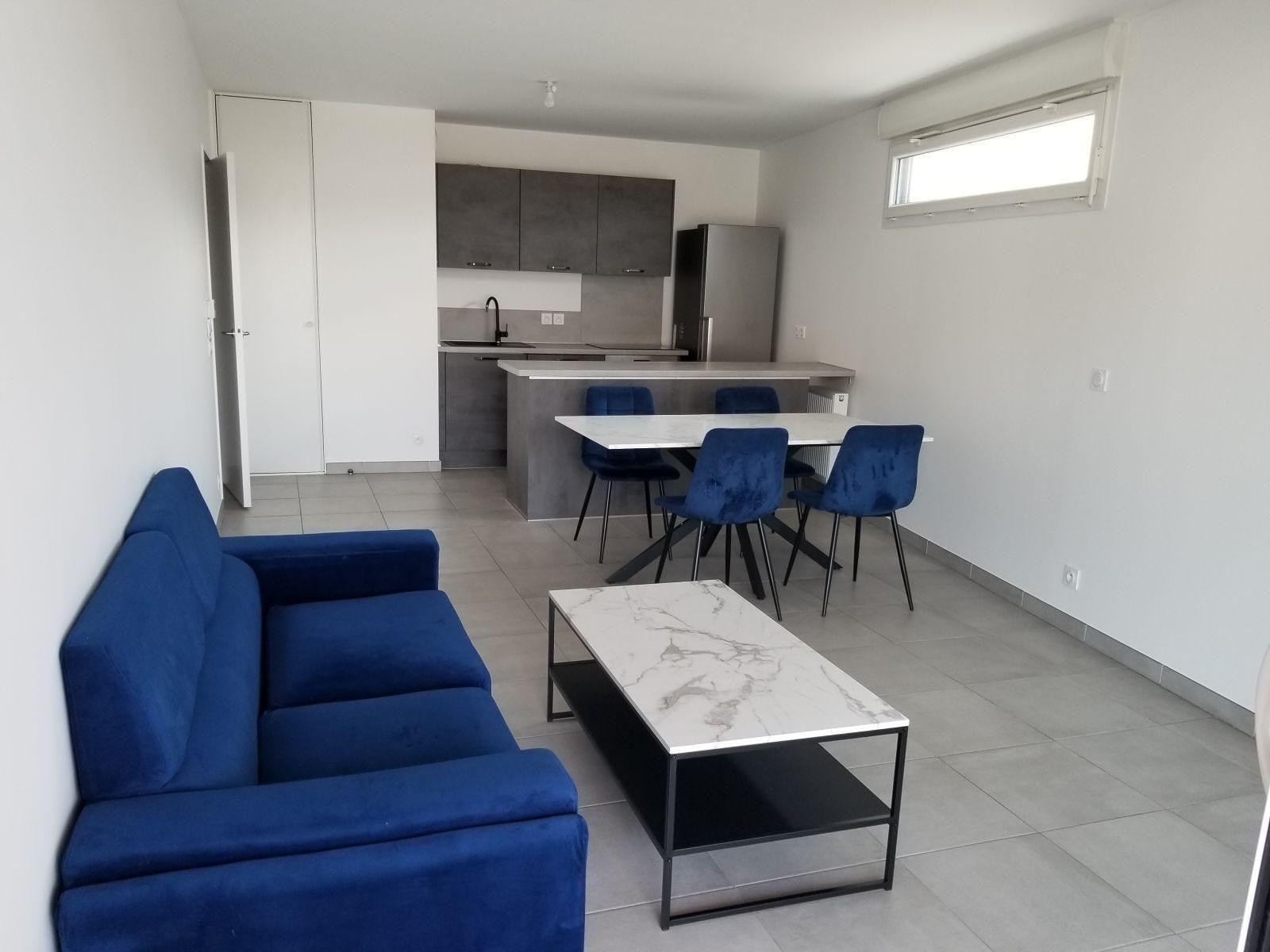 
                                                Location
                                                 Joli T3 meublé à louer à Annemasse.