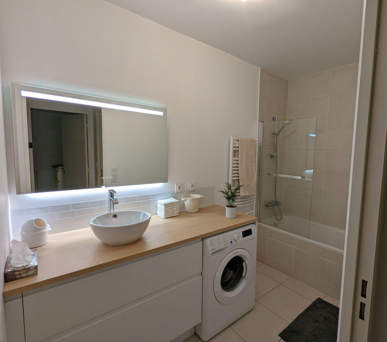 
                                                Location
                                                 Joli T3 meublé avec terrasse et parking