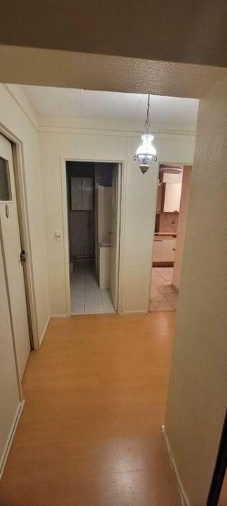 
                                                Colocation
                                                 Jolie chambre de 11m2 dans bel appartement