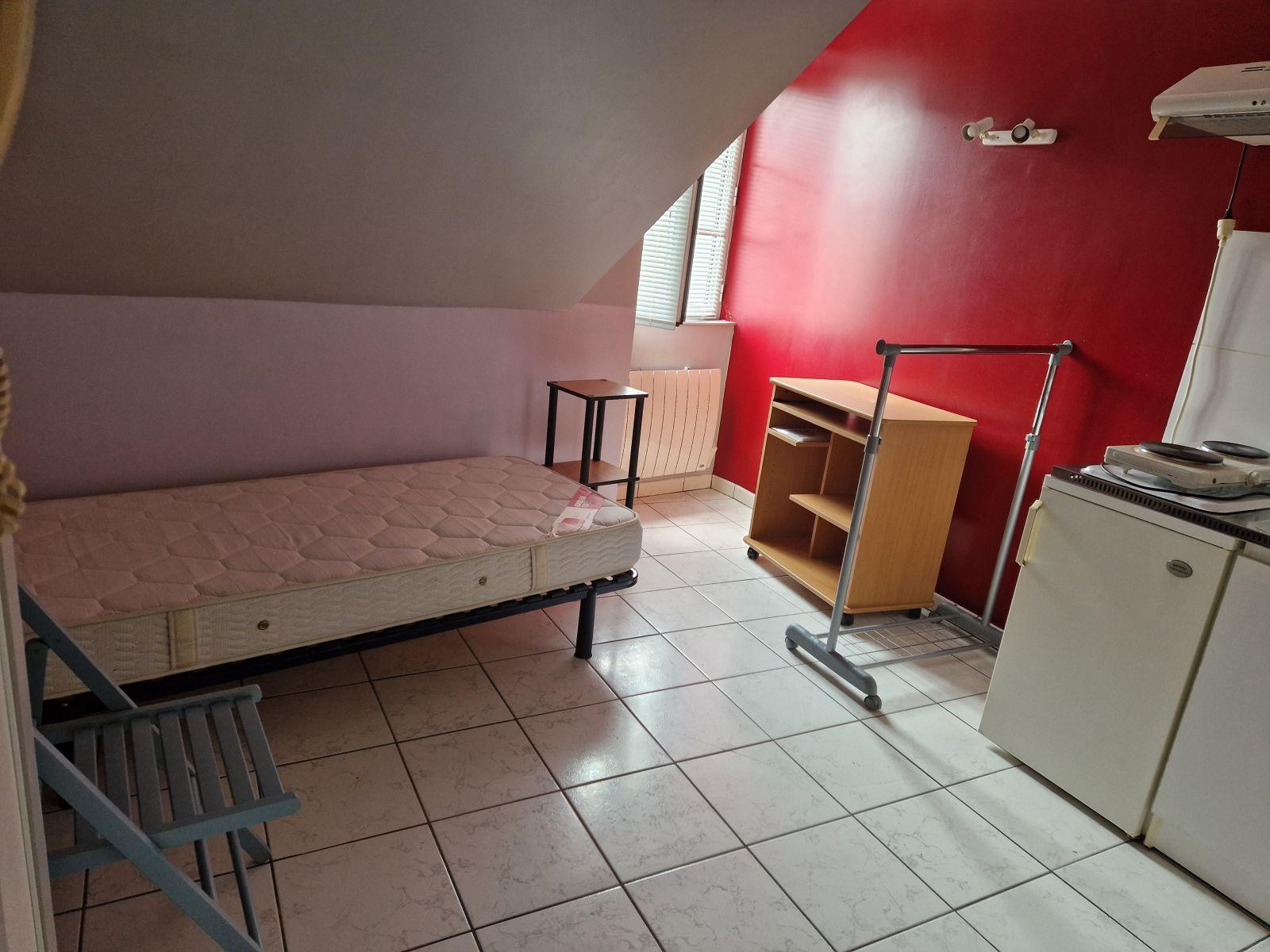 
                                                Colocation
                                                 Jolie chambre meublée pour étudiant(e)