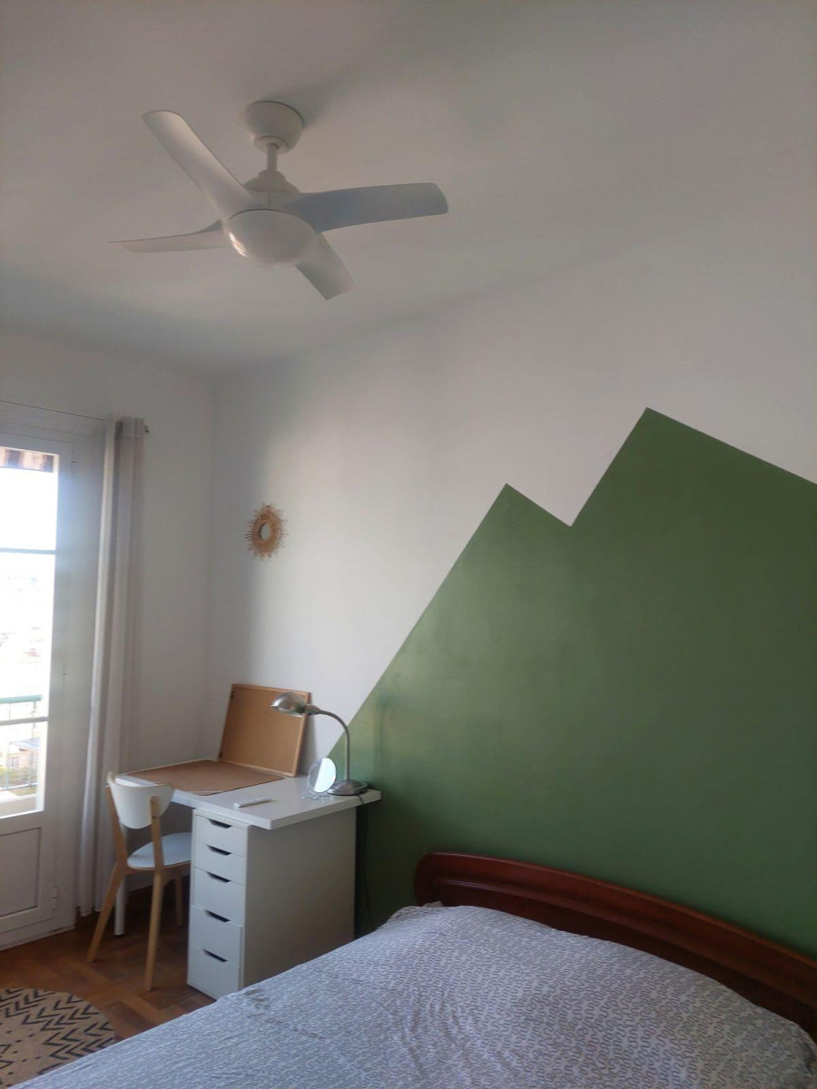 
                                                Colocation
                                                 Jolie chambre parquetée sans vis à vis,  balcon