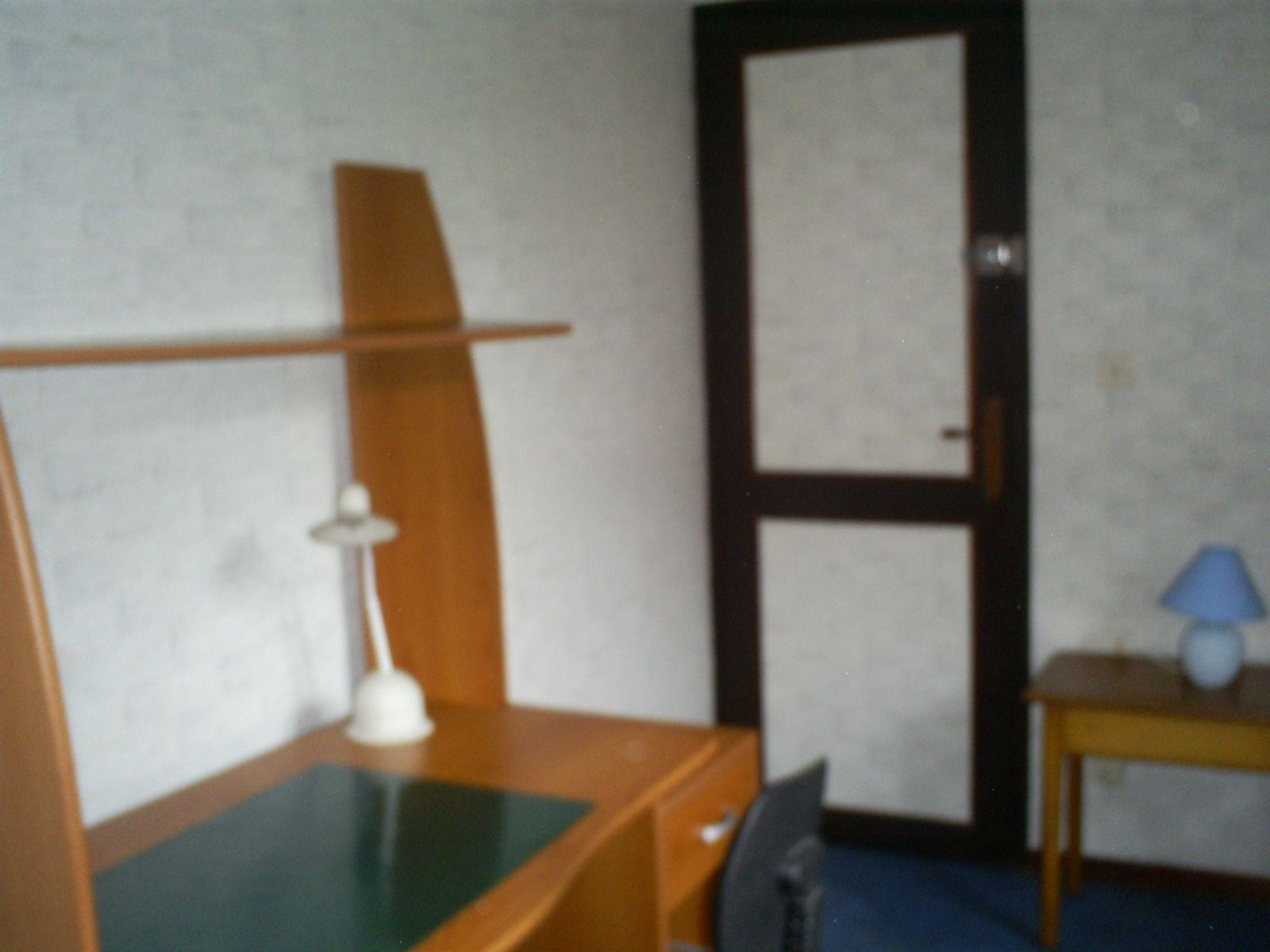 
                                                Colocation
                                                 Jolie chambre pour bien étudier au calme