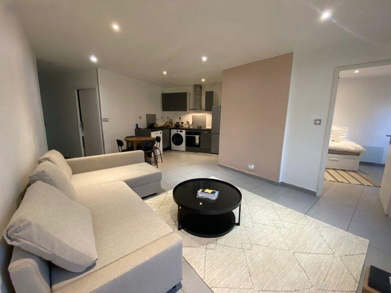 
                                                Location
                                                 Jolie T3 Cours Julien 13006