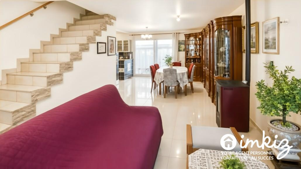 
                                                Vente
                                                 Jolie villa 5 pièces, 2 faces, 113 m2