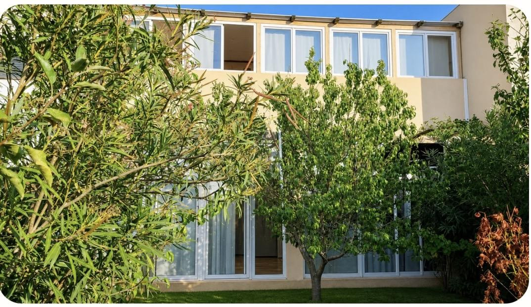 
                                                Vente
                                                 Jolie villa 5 pièces, 2 faces, 113 m2