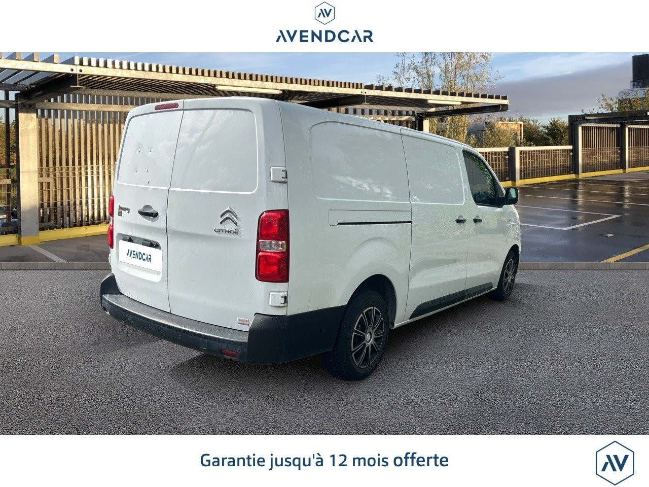 
                                                Utilitaire
                                                 jumpy vu