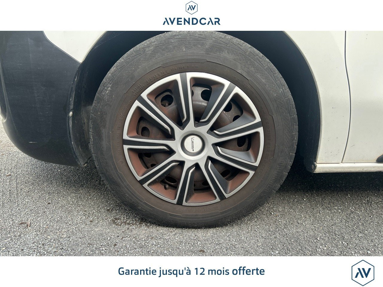 
                                                Utilitaire
                                                 jumpy vu