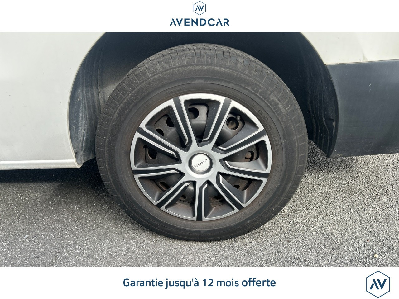 
                                                Utilitaire
                                                 jumpy vu