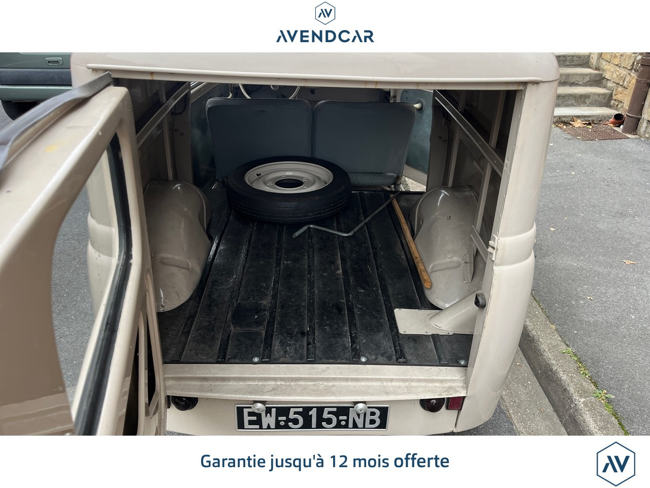 
                                                Voiture
                                                 JUVAQUATRE Combi