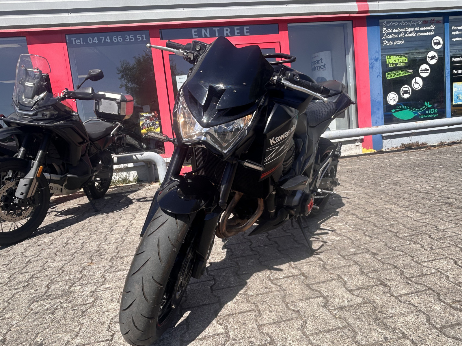 
                                                Moto - Scooter
                                                 Kawasaki 😉 **Kawasaki Z800 – Faible kilométrage – Excellent état** 😉 2013