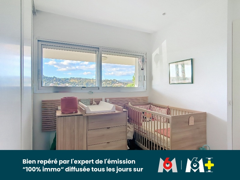 
                                                Vente
                                                 KD3326  Élégant 2 pièces – Marina Baie des Anges – Vue mer & lever de soleil