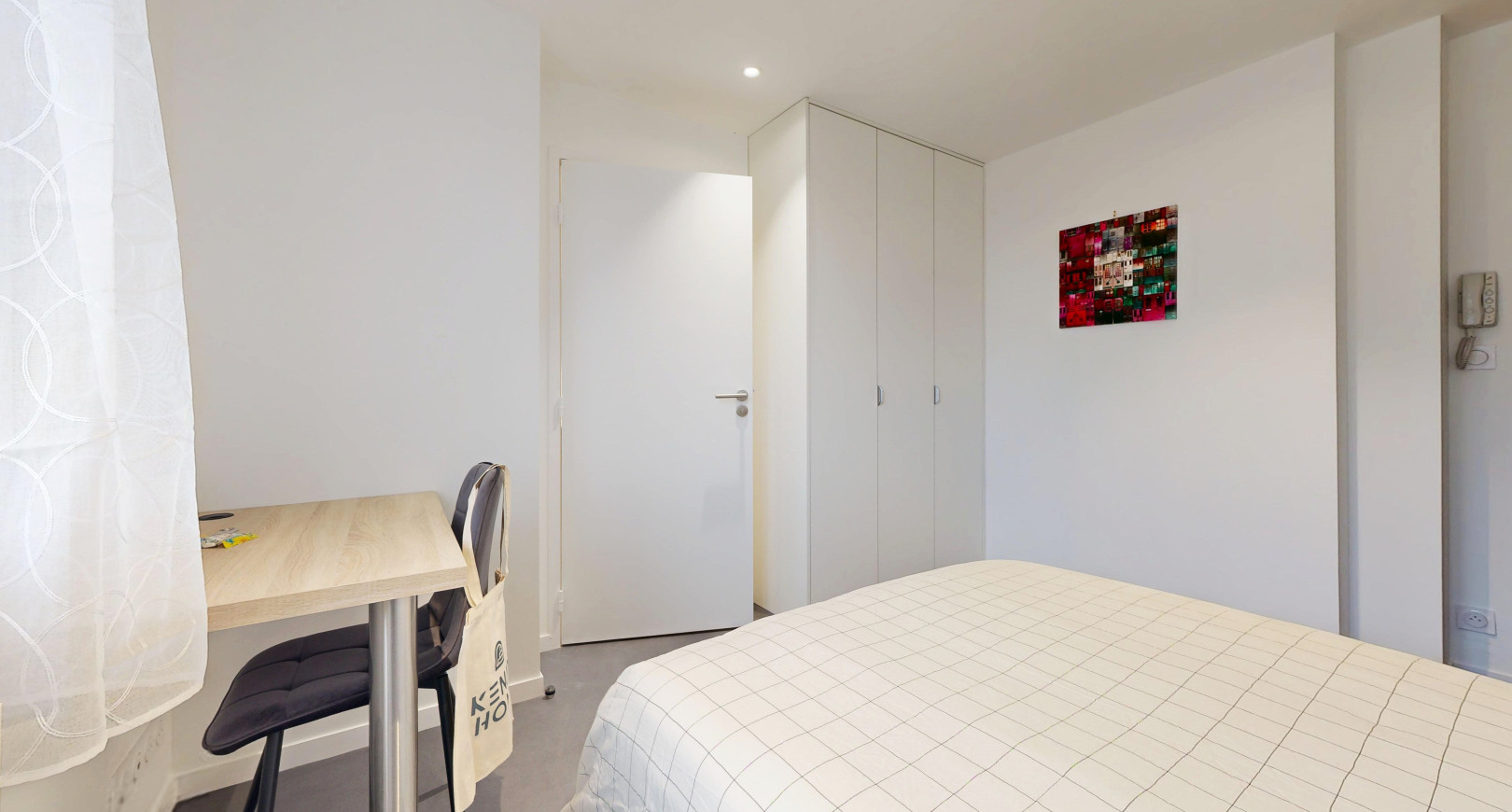 
                                                Colocation
                                                 KER KALON 7