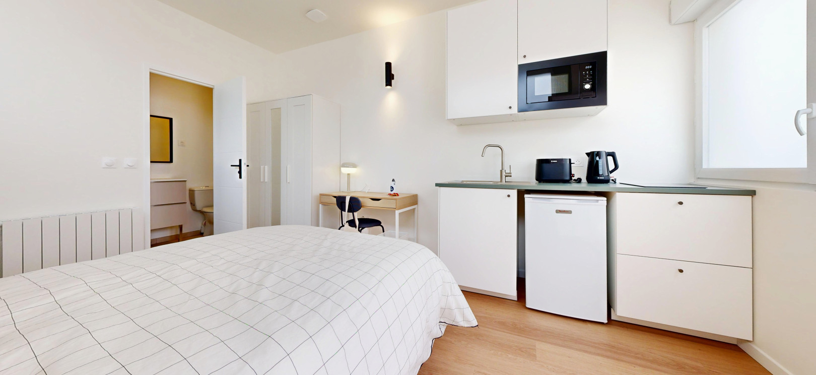 
                                                Colocation
                                                 KER VERN 16