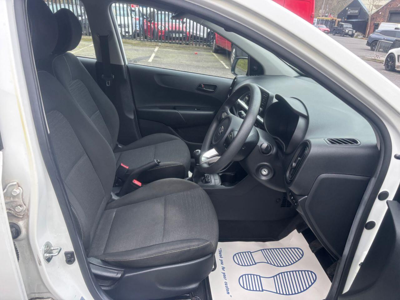 
                                                Voiture
                                                 KIA Picanto 1.0 1 Hatchback 5dr Petrol Manual Euro 6 (66 bhp) MOT 2/27 FSH 11K 1 OWNER ULEZ