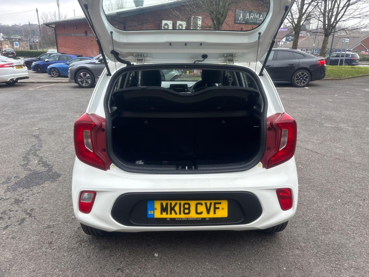 
                                                Voiture
                                                 KIA Picanto 1.0 1 Hatchback 5dr Petrol Manual Euro 6 (66 bhp) MOT 2/27 FSH 11K 1 OWNER ULEZ
