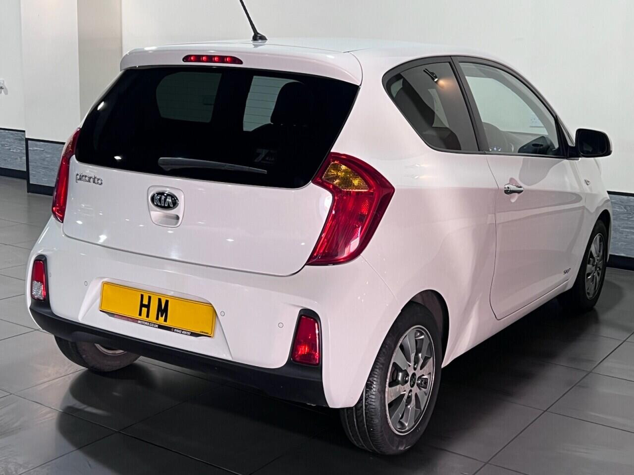 Voiture
                                                 KIA Picanto 1.0 SR7 Hatchback 3dr Petrol Manual Euro 6 (65 bhp)