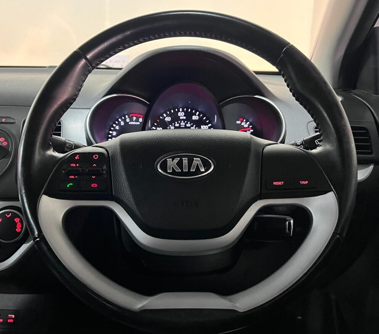 Voiture
                                                 KIA Picanto 1.0 SR7 Hatchback 3dr Petrol Manual Euro 6 (65 bhp)