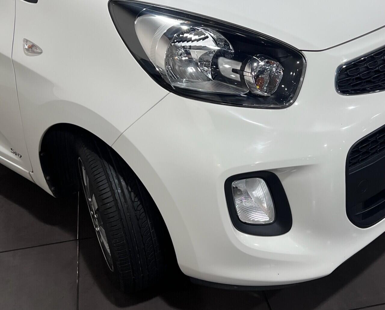 Voiture
                                                 KIA Picanto 1.0 SR7 Hatchback 3dr Petrol Manual Euro 6 (65 bhp)