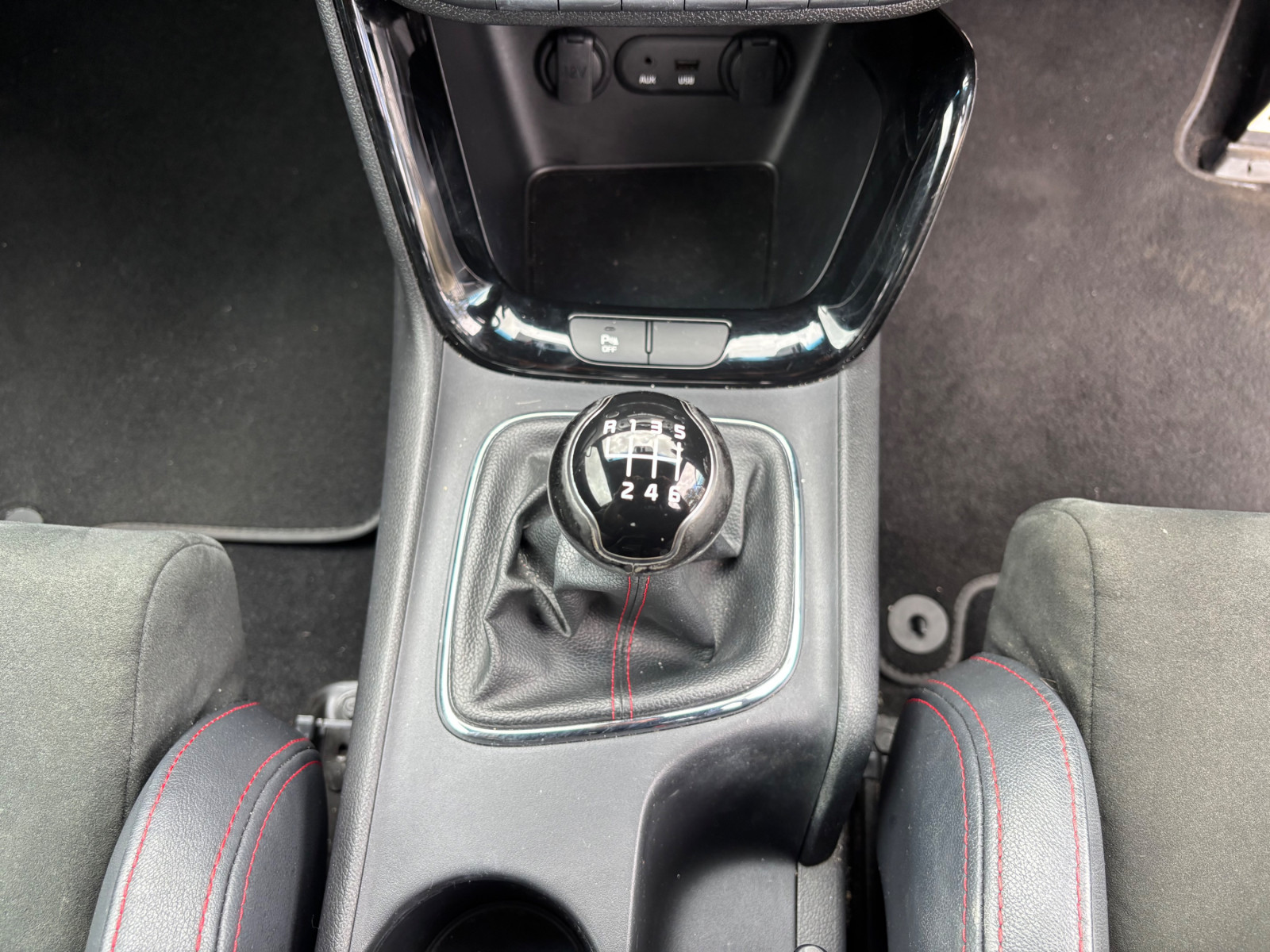 
                                                Voiture
                                                 Kia ProCeed GT Tech
