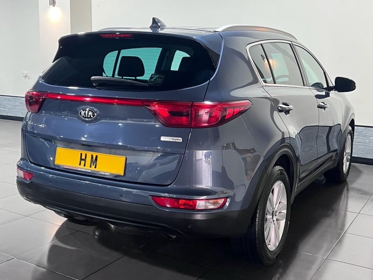 
                                                Voiture
                                                 KIA Sportage 1.7 CRDi 2 SUV 5dr Diesel Manual Euro 6 (s/s) (114 bhp)
