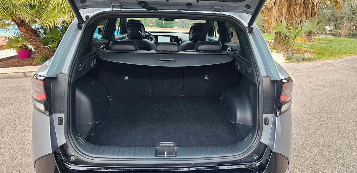 
                                                Voiture
                                                 KIA Sportage GT-Line Prenium 1.6 TGDI Hybrid BVA6 230ch