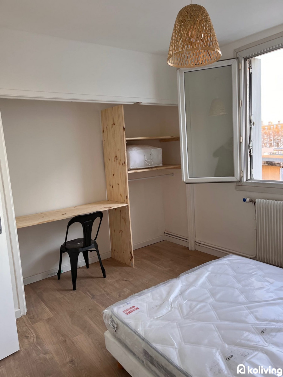 
                                                Location
                                                 Koliving
