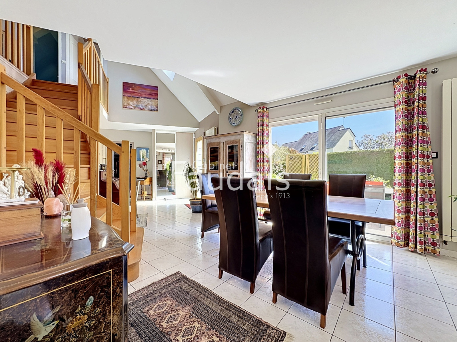 
                                                Vente
                                                 La BARRE de SEMILLY Maison avec vie de plain pied et jardin 