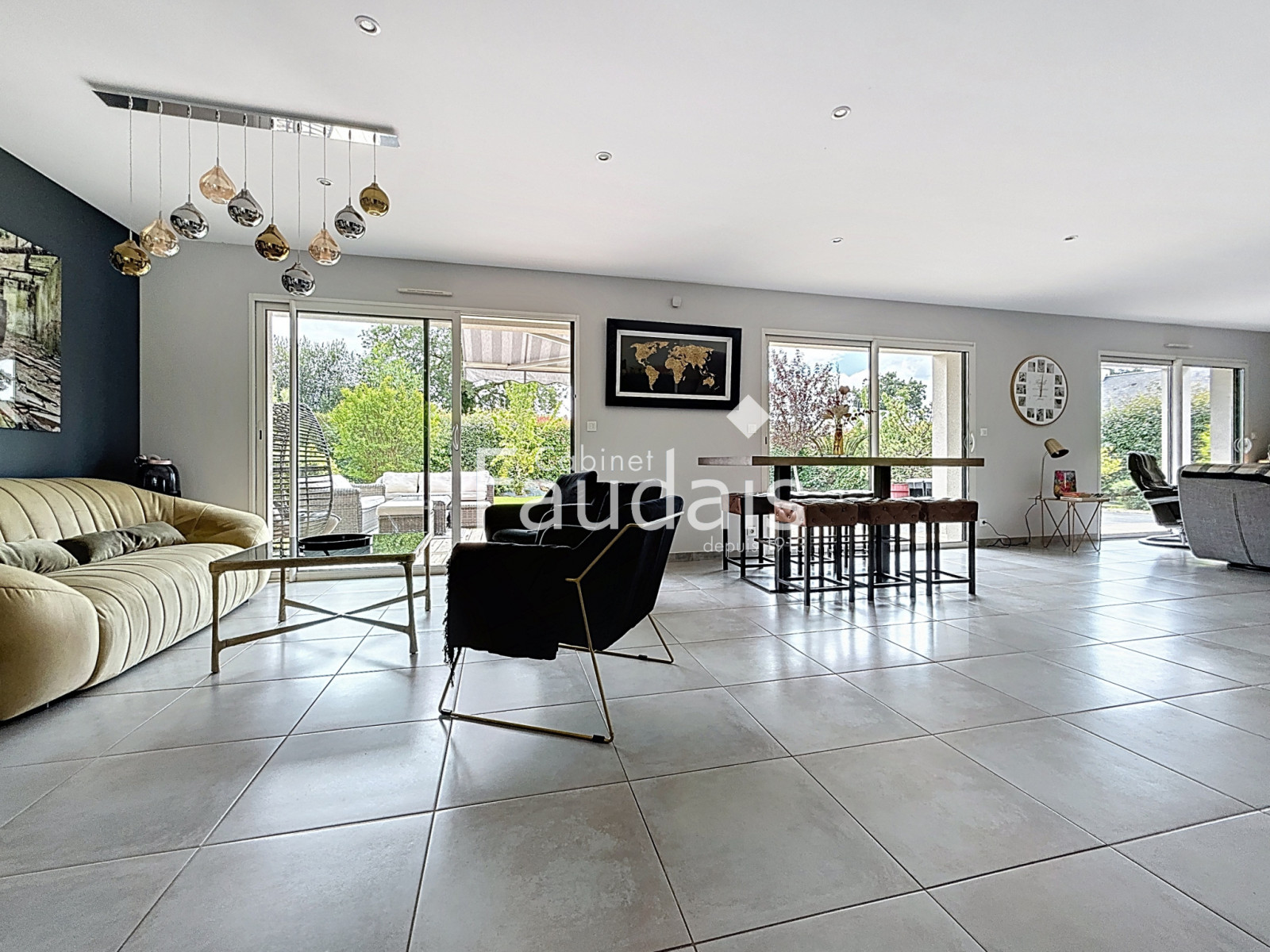 
                                                Vente
                                                 LA BARRE DE SEMILLY Maison contemporaine de 173m2 avec VIE D