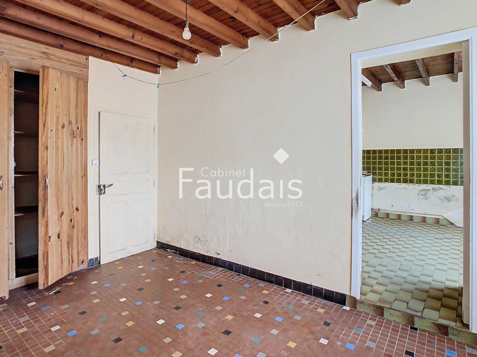
                                                Vente
                                                 LA BARRE DE SEMILLY, Maison de 95m2