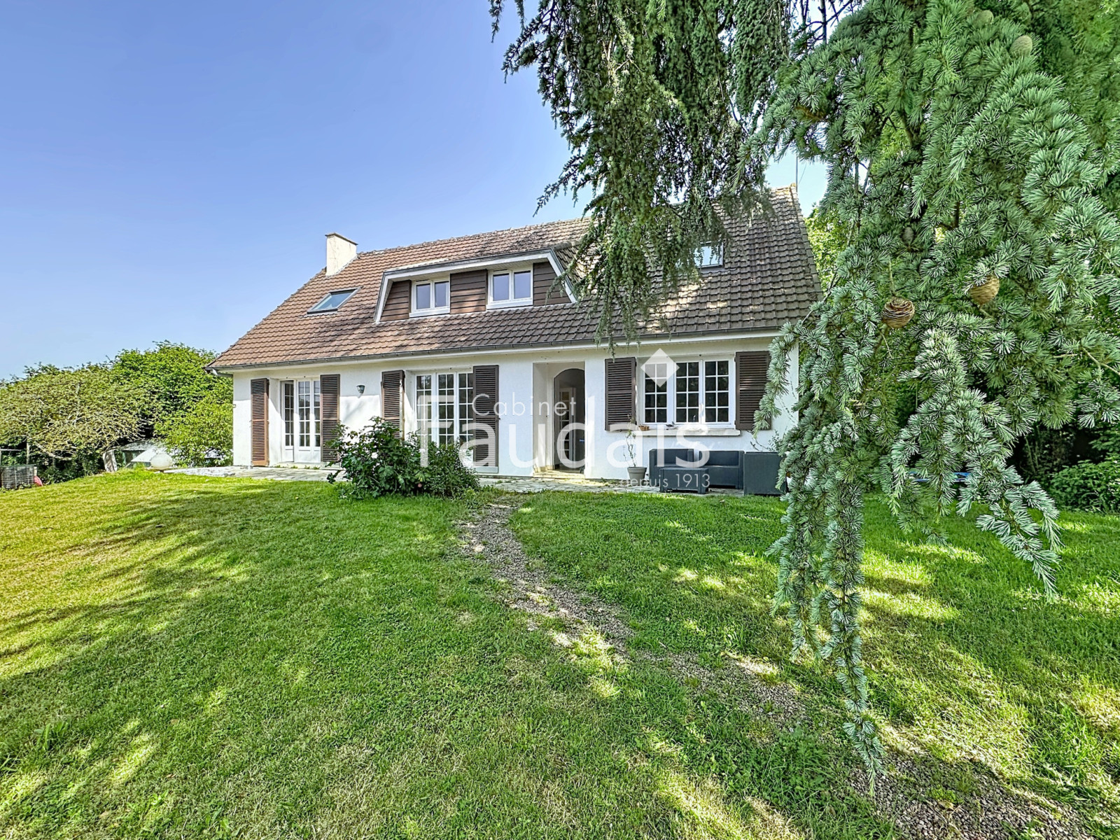 
                                                Vente
                                                 La Barre de Semily maison familiale 140M2