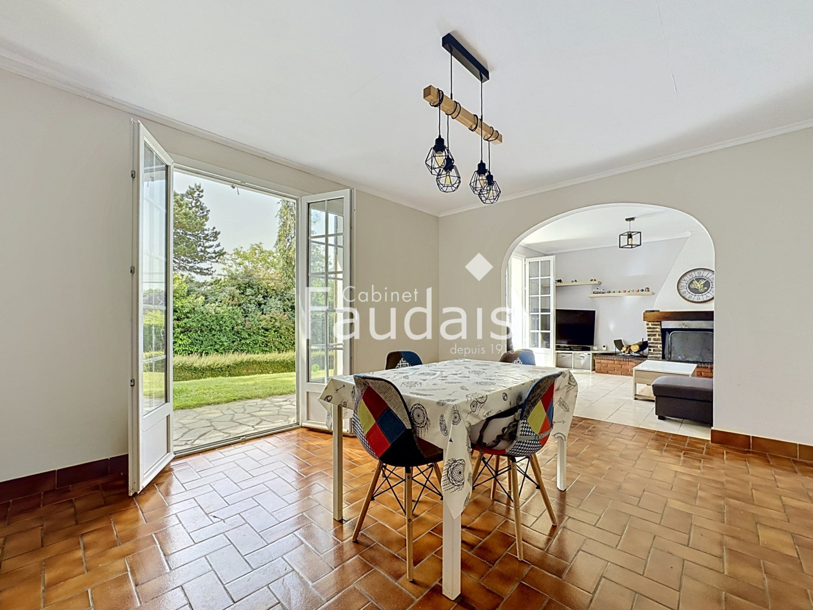 
                                                Vente
                                                 La Barre de Semily maison familiale 140M2