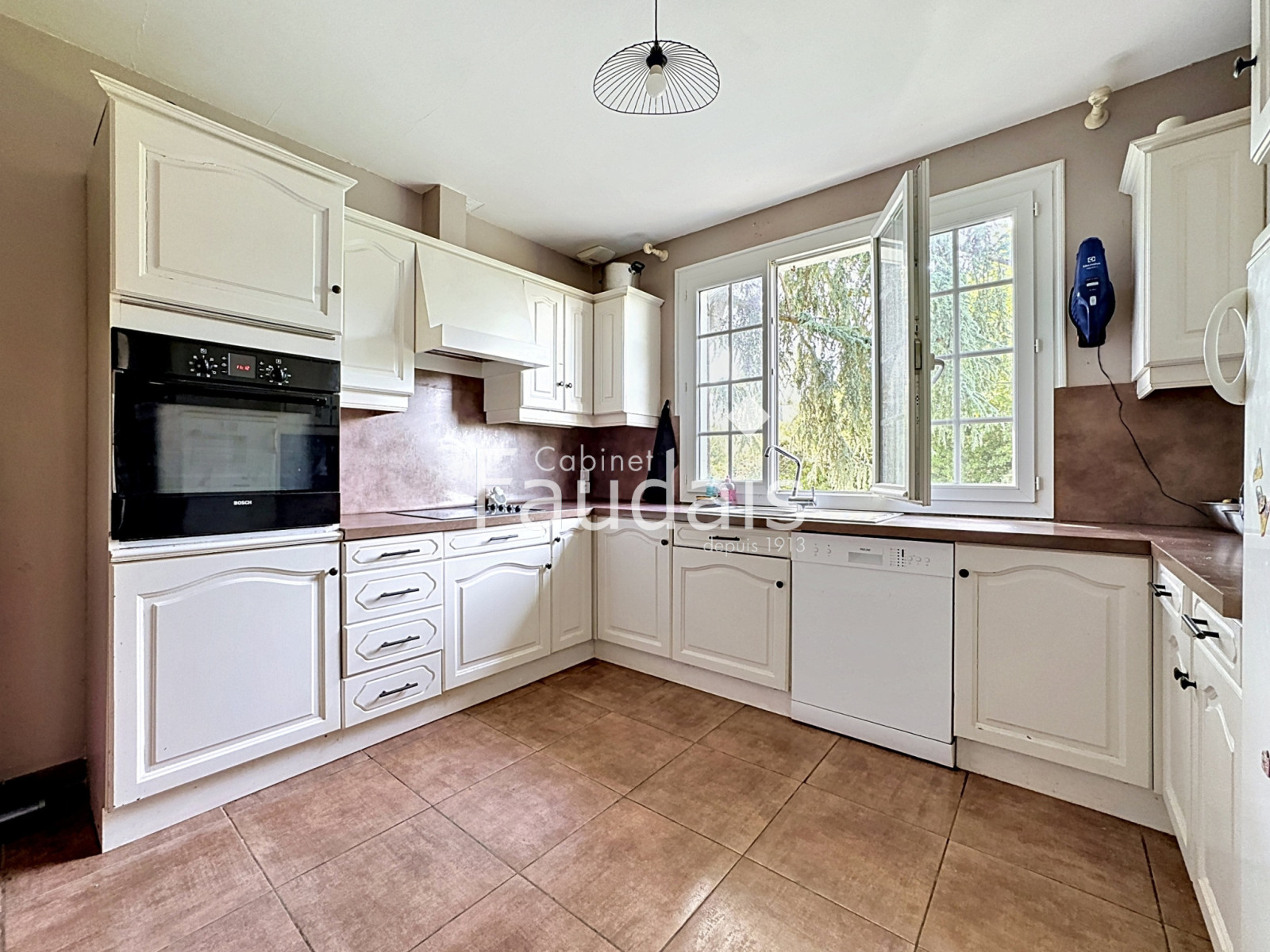 
                                                Vente
                                                 La Barre de Semily maison familiale 140M2