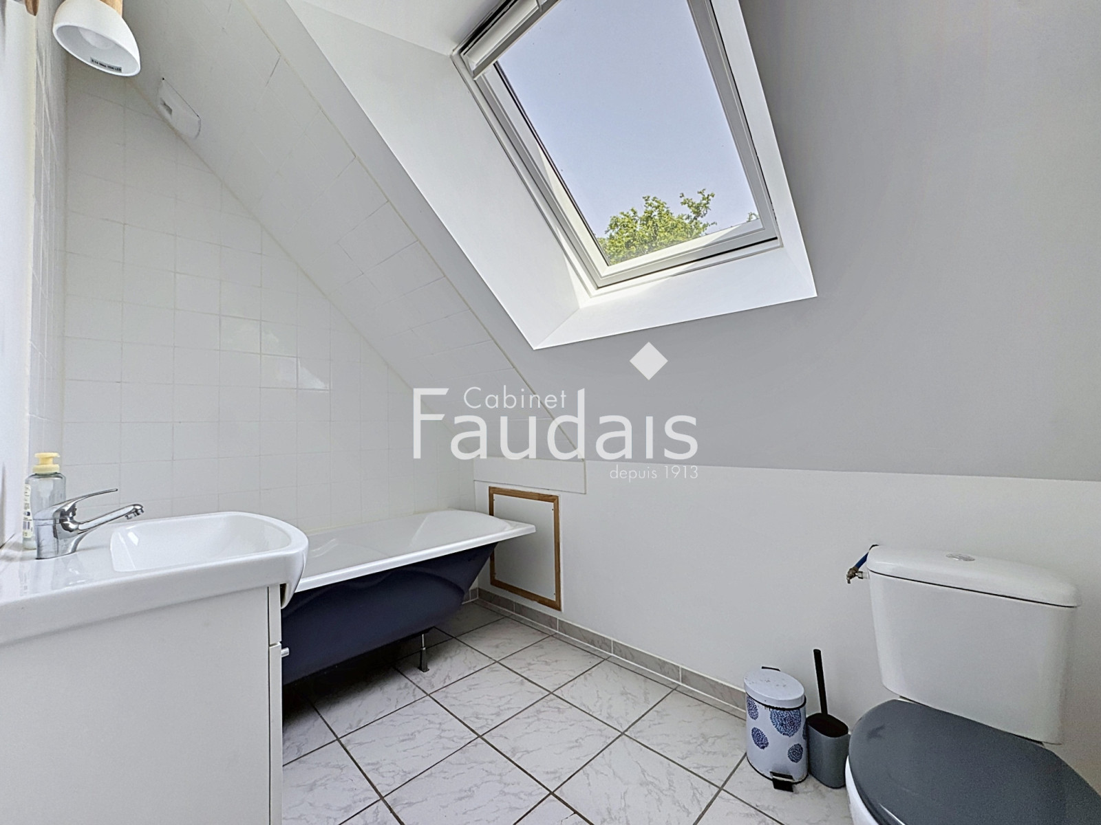 
                                                Vente
                                                 La Barre de Semily maison familiale 140M2
