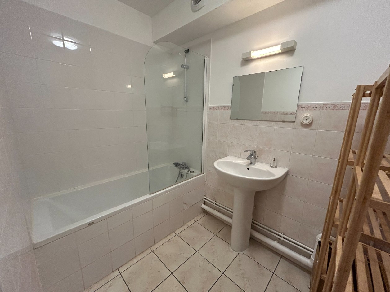 
                                                Location
                                                 La Hotoie, appartement de 3 chambres