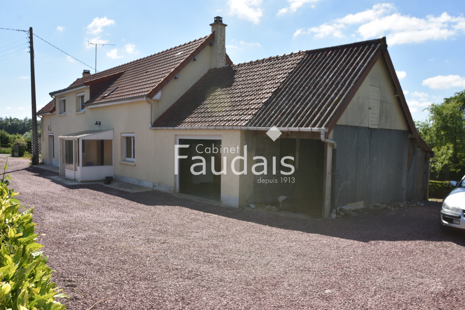 
                                                Location
                                                 LA MEAUFFE