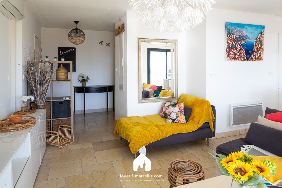 
                                                Location
                                                 La mer calme