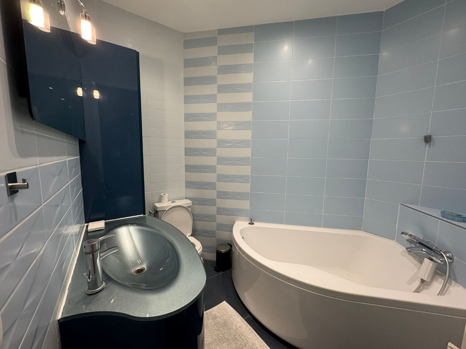 
                                                Location
                                                 La Muette – Élégant appartement de caractère