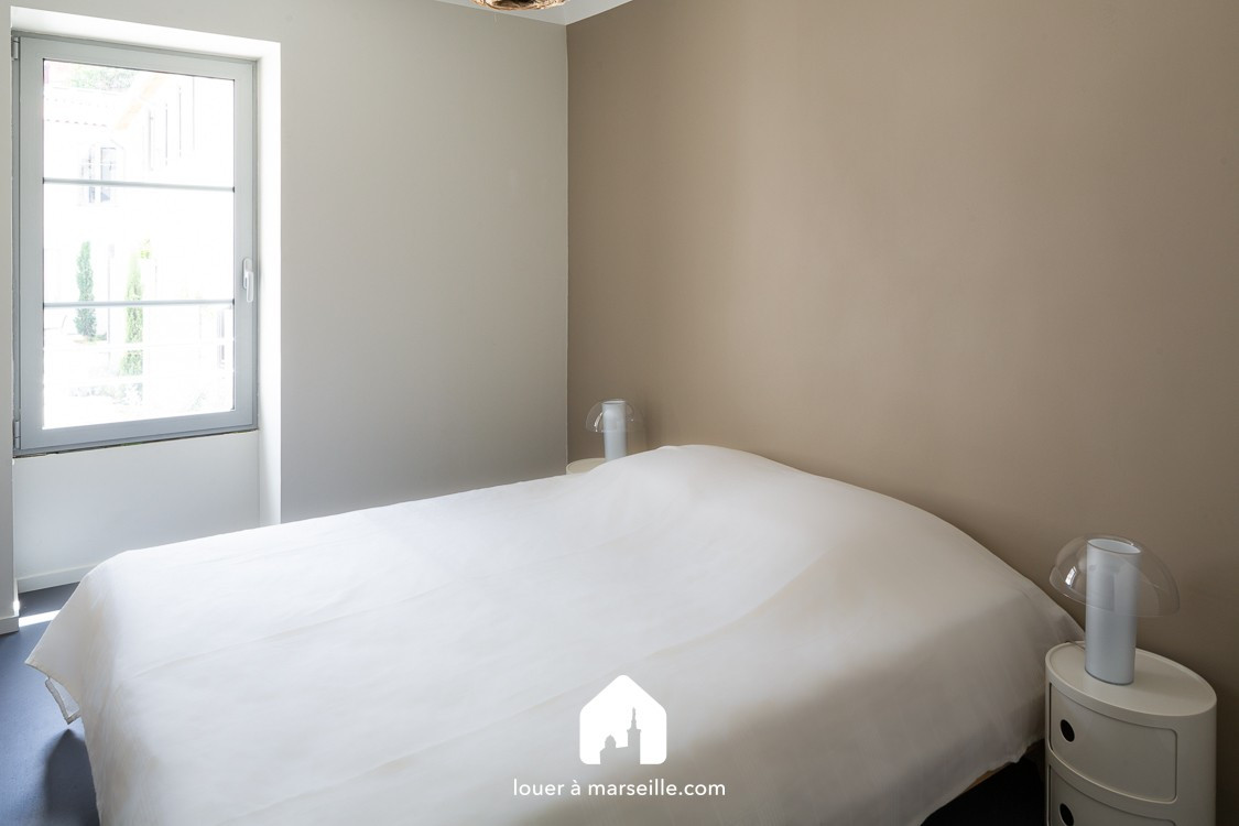 
                                                Location
                                                 La Petite Madeleine